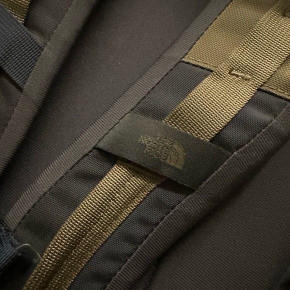 The North Face daypack backpack - Picture 4 of 11